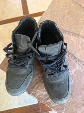 Ara Men's High-Top Sneakers in Gray and Black